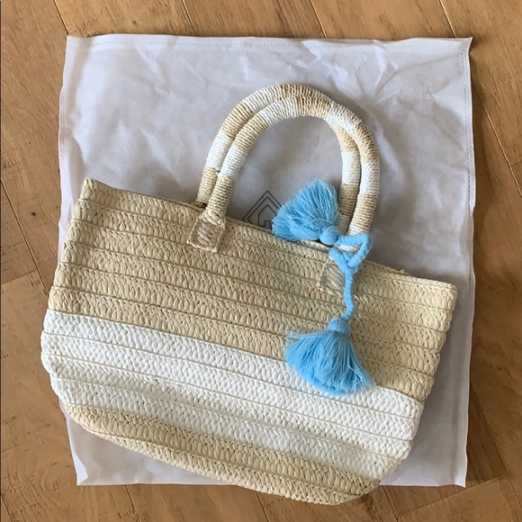 altru straw tote
